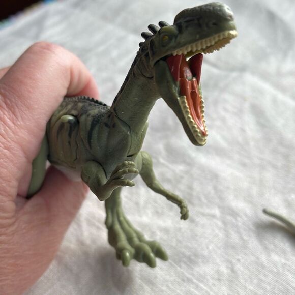 Jurassic World Battle damage Monolophosaurus articulation Mattel - Picture 5 of 9
